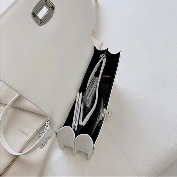 (last 1) European design chain shoulder crossbody quilted vegan leather in blue - Picture 4 of 8